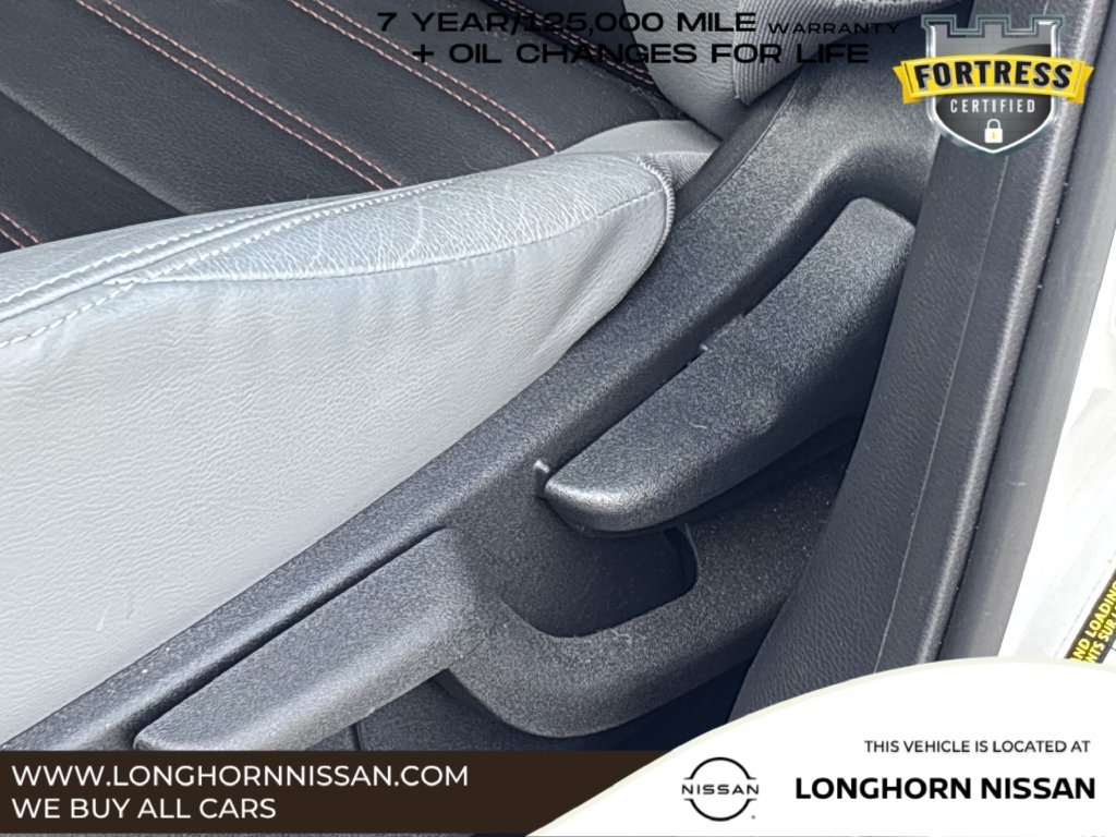 Used 2024 Nissan Kicks SR w/ SR Premium Package FWD image 23
