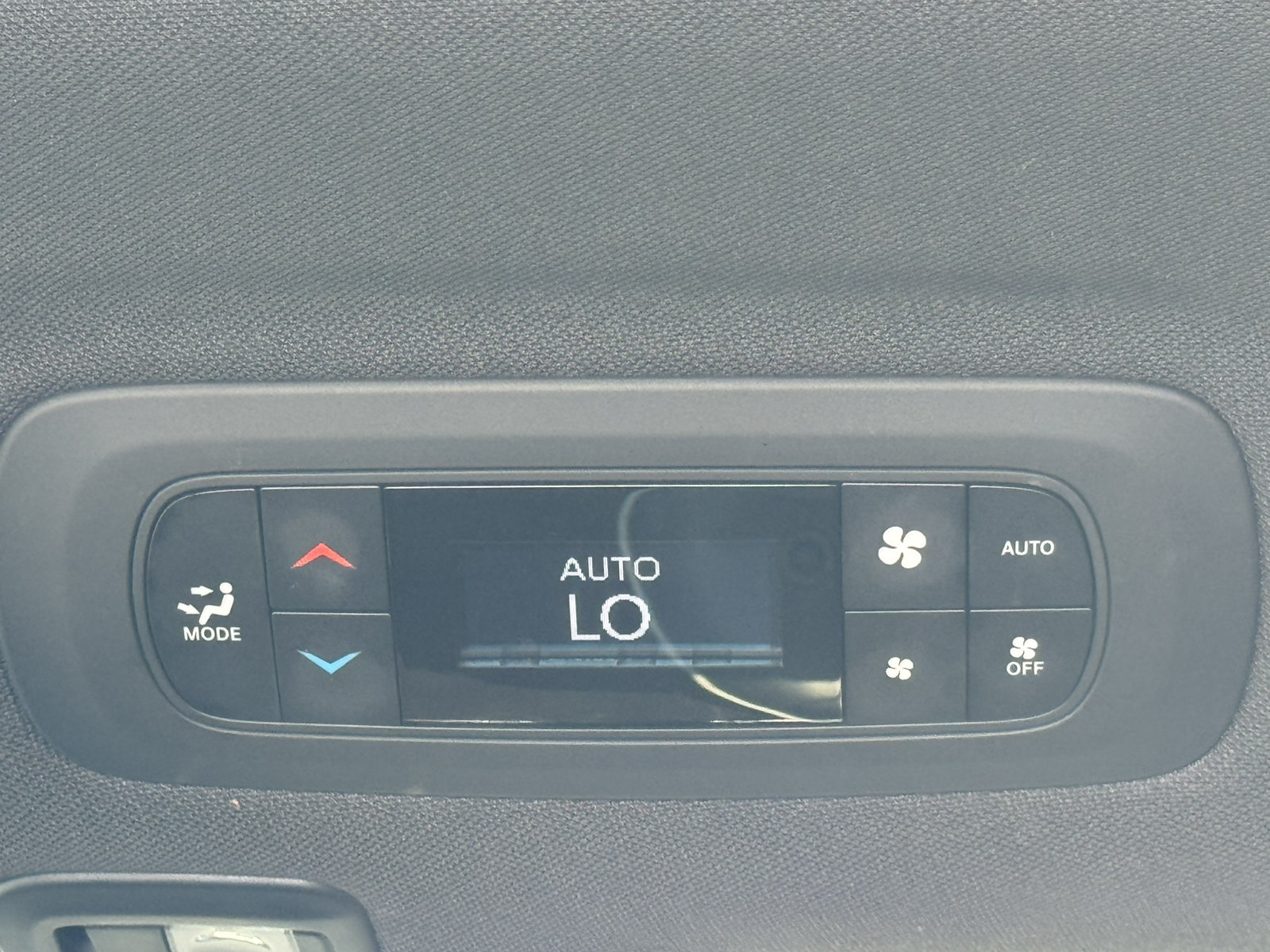 Used 2025 Chrysler Pacifica Limited FWD image 25