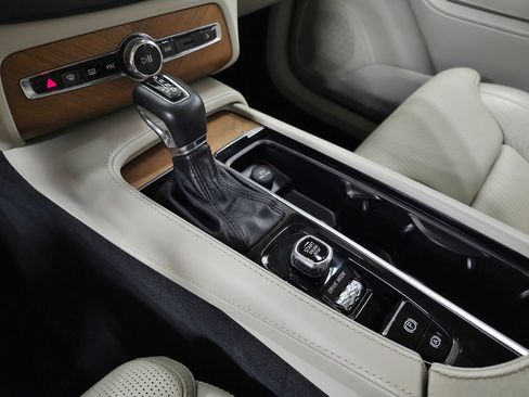Used 2019 Volvo XC90 T6 Inscription w/ Luxury Package AWD/4WD image 33