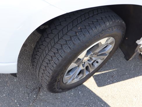 Certified 2025 Chevrolet Silverado 1500 High Country w/ Technology Package image 43