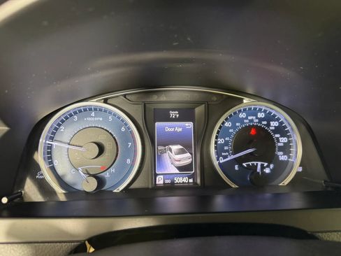 Used 2017 Toyota Camry LE FWD image 14