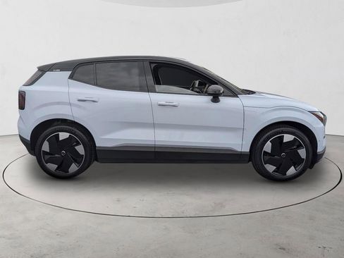 Certified 2025 Volvo EX30 Ultra AWD/4WD image 5