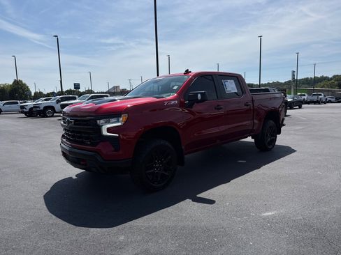 Used 2023 Chevrolet Silverado 1500 LT Trail Boss w/ LT Trail Boss Premium Package AWD/4WD image 7