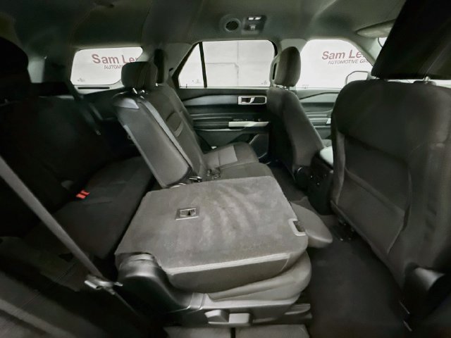 Used 2024 Ford Explorer XLT RWD image 27