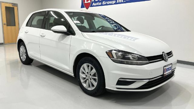 Used 2018 Volkswagen Golf S FWD image 9