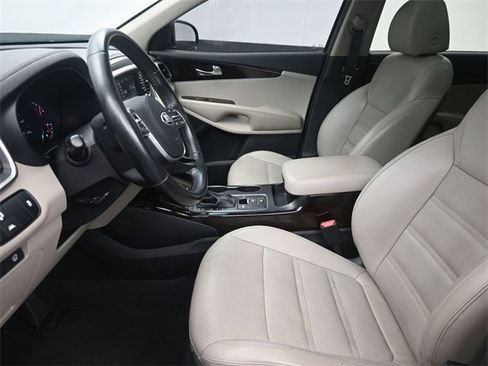 Used 2020 Kia Sorento EX image 16