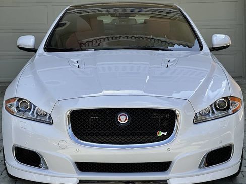 Used 2015 Jaguar XJ R LWB RWD image 26