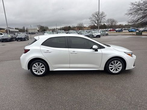 Used 2023 Toyota Corolla SE image 6