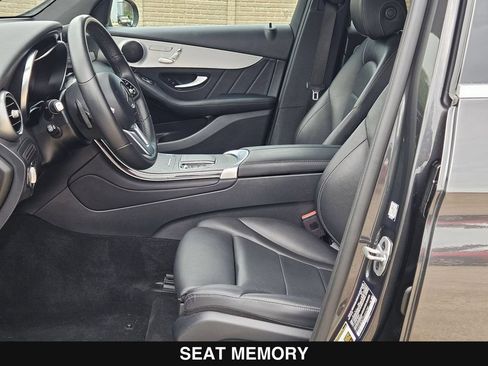 Used 2022 Mercedes-Benz GLC 300 4MATIC image 11