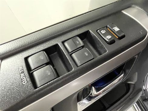 Used 2021 Toyota 4Runner Limited AWD/4WD image 20