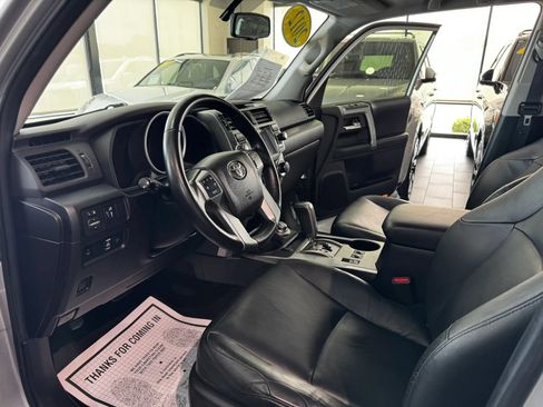 Used 2012 Toyota 4Runner Limited AWD/4WD image 9