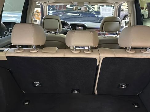 Used 2010 Mercedes-Benz GLK 350 2WD image 27