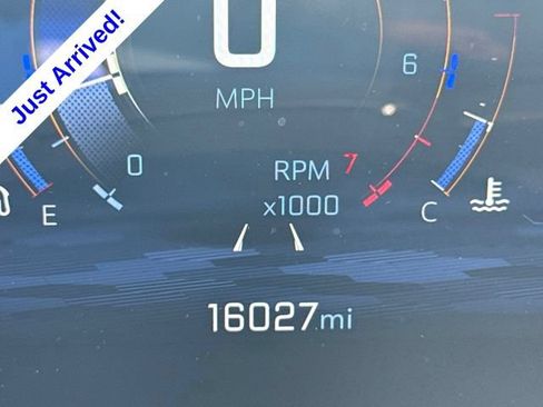 Used 2025 Chevrolet Equinox LT w/ Convenience Package II FWD image 17