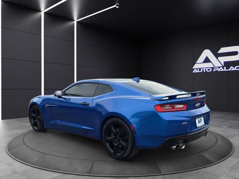 Used 2017 Chevrolet Camaro SS RWD image 4