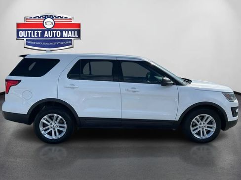 Used 2017 Ford Explorer 4WD Police Interceptor image 2