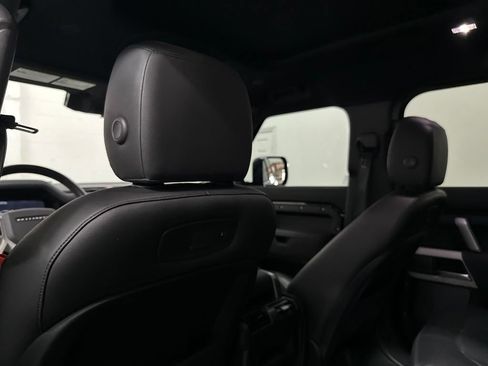 Used 2022 Land Rover Defender 110 X-Dynamic SE AWD/4WD image 50