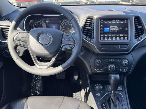 Used 2022 Jeep Cherokee Trailhawk AWD/4WD image 2