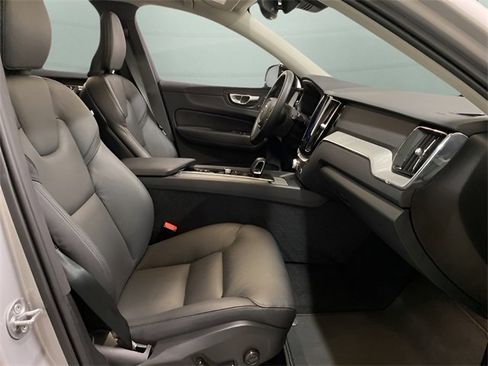 Used 2025 Volvo XC60 B5 Plus image 55