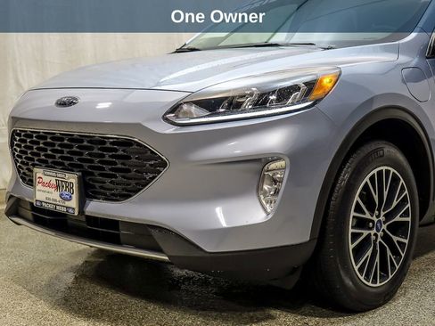 Used 2022 Ford Escape SEL w/ Technology Package image 3