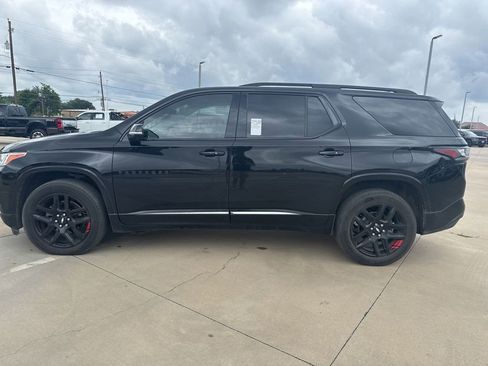 Used 2020 Chevrolet Traverse Premier w/ Redline Edition FWD image 4