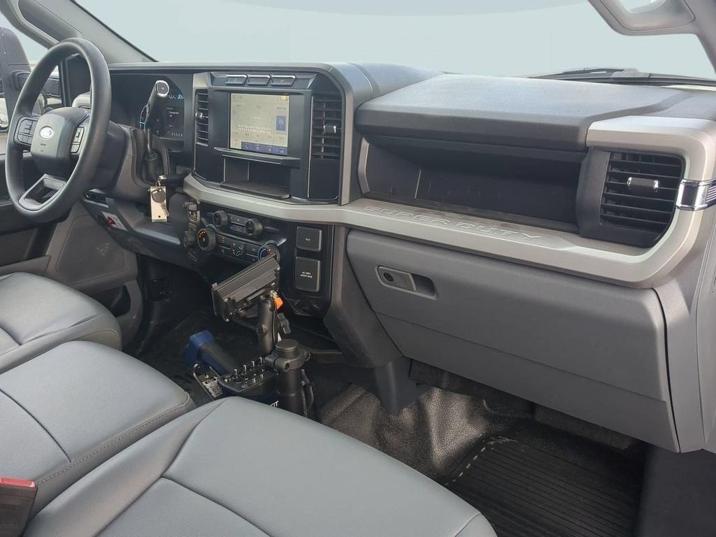 New 2024 Ford F550 4x4 Regular Cab Super Duty image 23