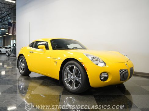 Used 2009 Pontiac Solstice Coupe w/ Premium Package image 20