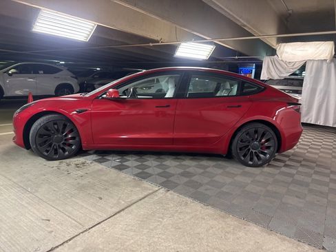 Used 2023 Tesla Model 3 Performance image 4