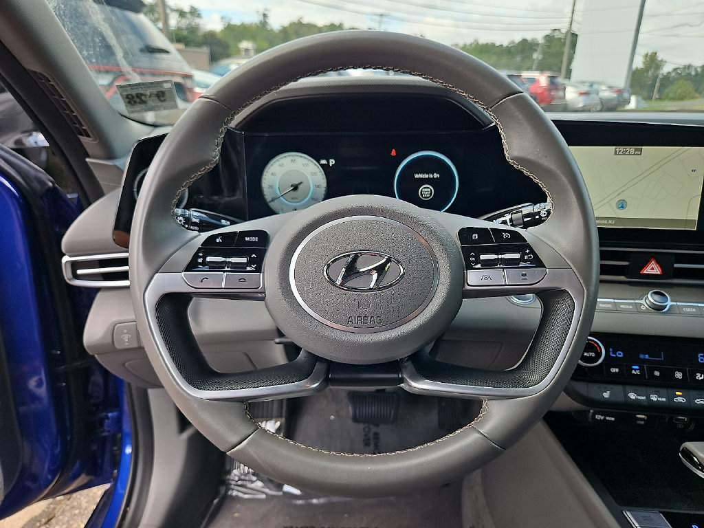 Used 2023 Hyundai Elantra SEL w/ Convenience Package FWD image 21