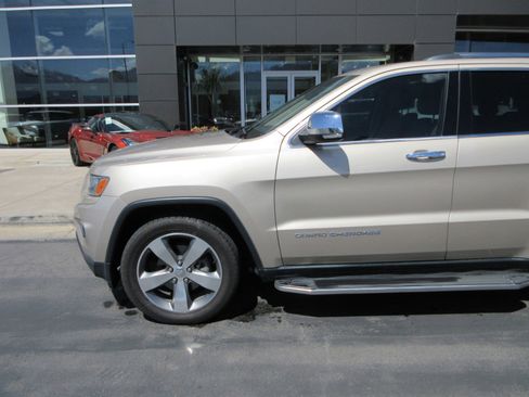 Used 2014 Jeep Grand Cherokee Limited RWD image 2