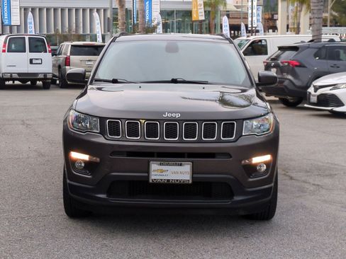 Used 2018 Jeep Compass Latitude w/ Popular Equipment Group image 2