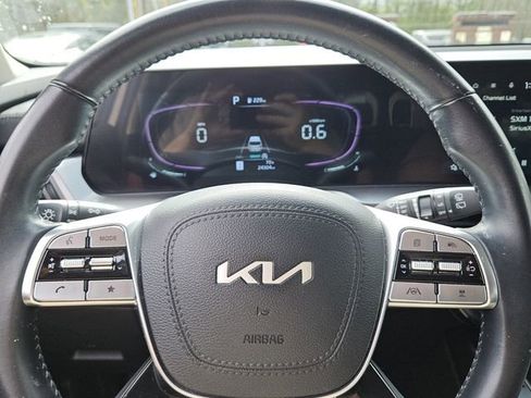 Used 2024 Kia Telluride S image 20