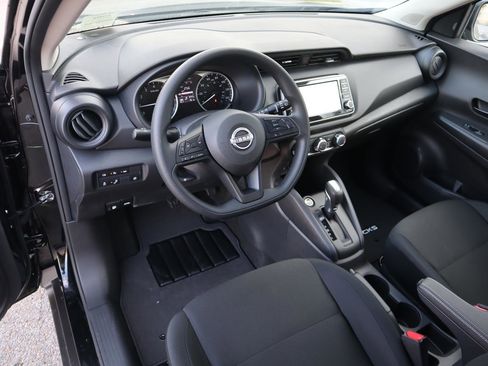 Used 2025 Nissan Kicks Play S image 15