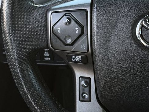 Used 2023 Toyota Tacoma TRD Off-Road w/ Technology Package AWD/4WD image 11