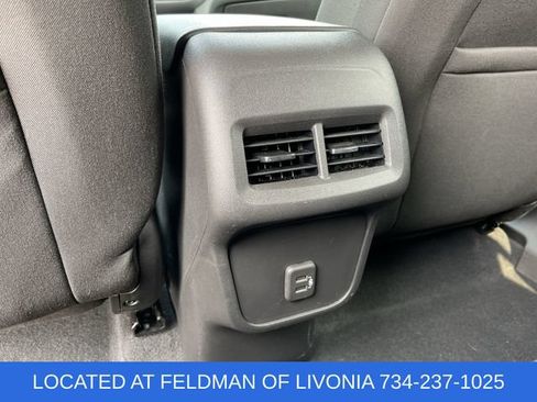 Used 2021 Chevrolet Equinox LT FWD image 20