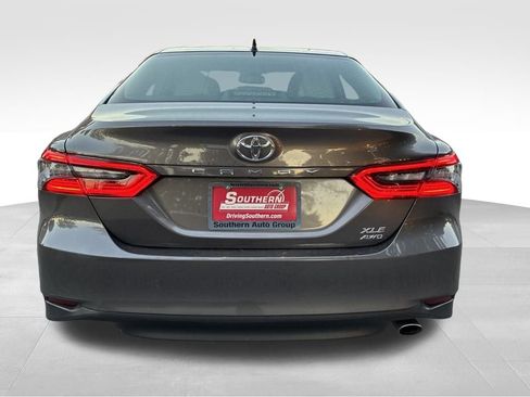Used 2021 Toyota Camry XLE image 4