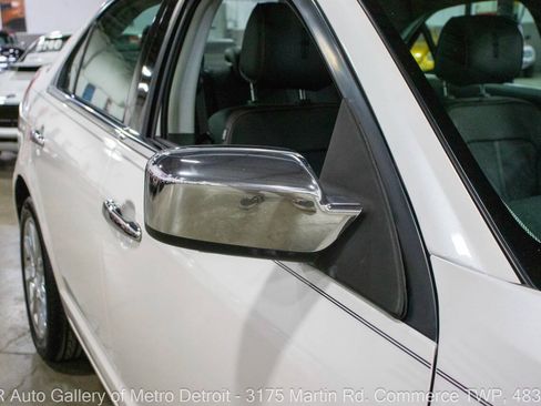 Used 2012 Lincoln MKZ FWD image 39