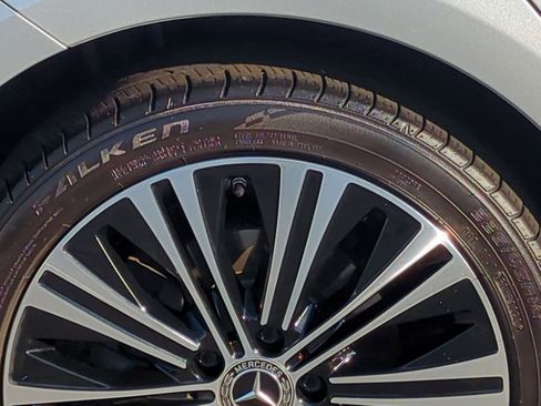 Used 2023 Mercedes-Benz CLA 250 image 12