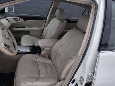 Used 2008 Toyota Avalon XLS image 11