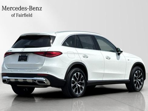 Used 2025 Mercedes-Benz GLC 350e 4MATIC image 2