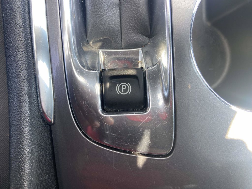 Used 2023 Chevrolet Malibu LT FWD image 24