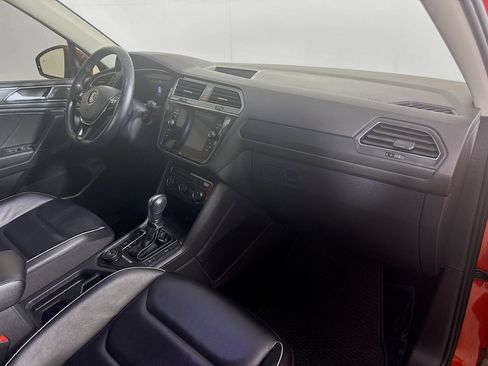 Used 2018 Volkswagen Tiguan SEL Premium AWD/4WD image 30