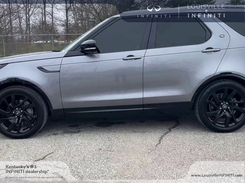 Used 2023 Land Rover Discovery S R-Dynamic image 5