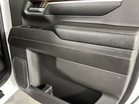 Used 2024 GMC Sierra 3500 SLE image 22