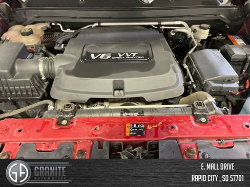 Used 2015 Chevrolet Colorado Z71 AWD/4WD image 28