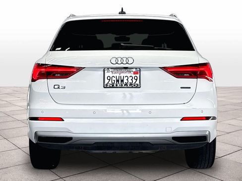 Used 2020 Audi Q3 2.0T Premium w/ Convenience Package AWD/4WD image 7