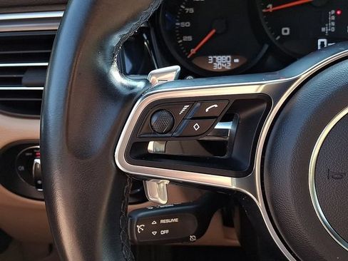 Used 2019 Porsche Macan AWD/4WD image 24
