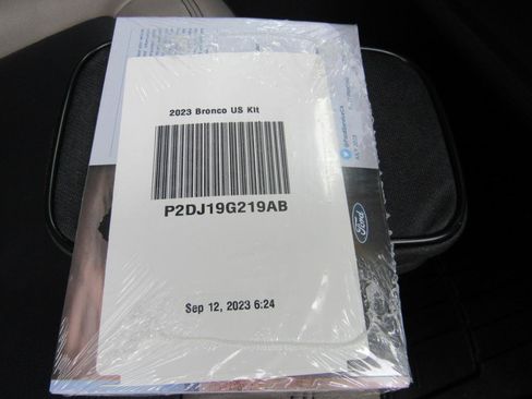 Used 2023 Ford Bronco Wildtrak AWD/4WD image 37