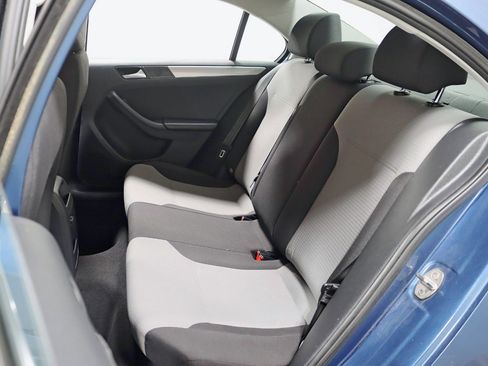 Used 2017 Volkswagen Jetta S image 23