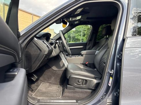 Certified 2025 Land Rover Discovery Dynamic SE AWD/4WD image 11