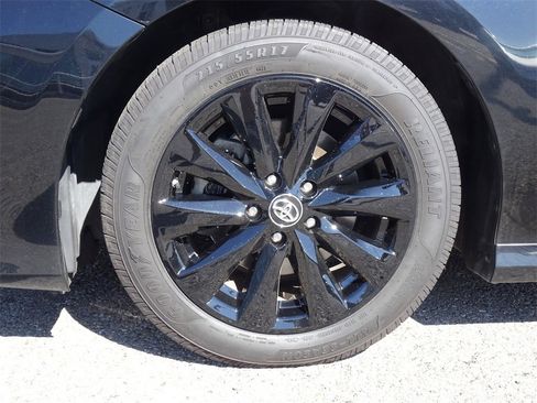 Used 2019 Toyota Camry LE image 26